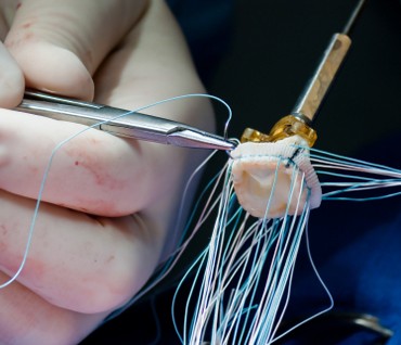 Preparing artificial valve for heart valve replacement