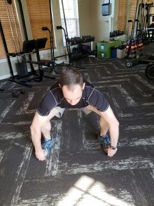 sumo squat toe hold down